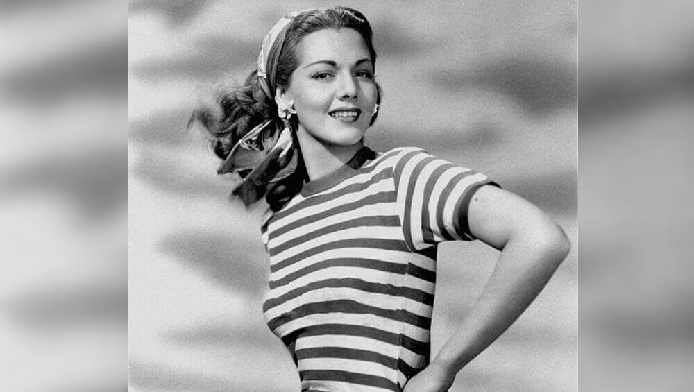 Simple Ways To Be Vintage Chic With The Help Of A Hair Scarf