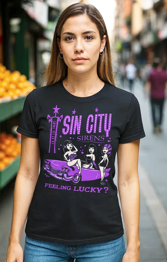Pinky Star Women's Retro T-Shirt - Sin City Sirens